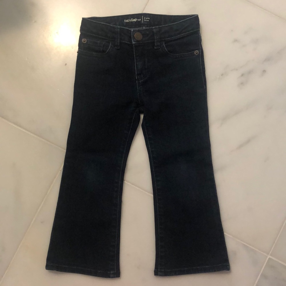 Gap girl boot cut dark wash jeans size 3T